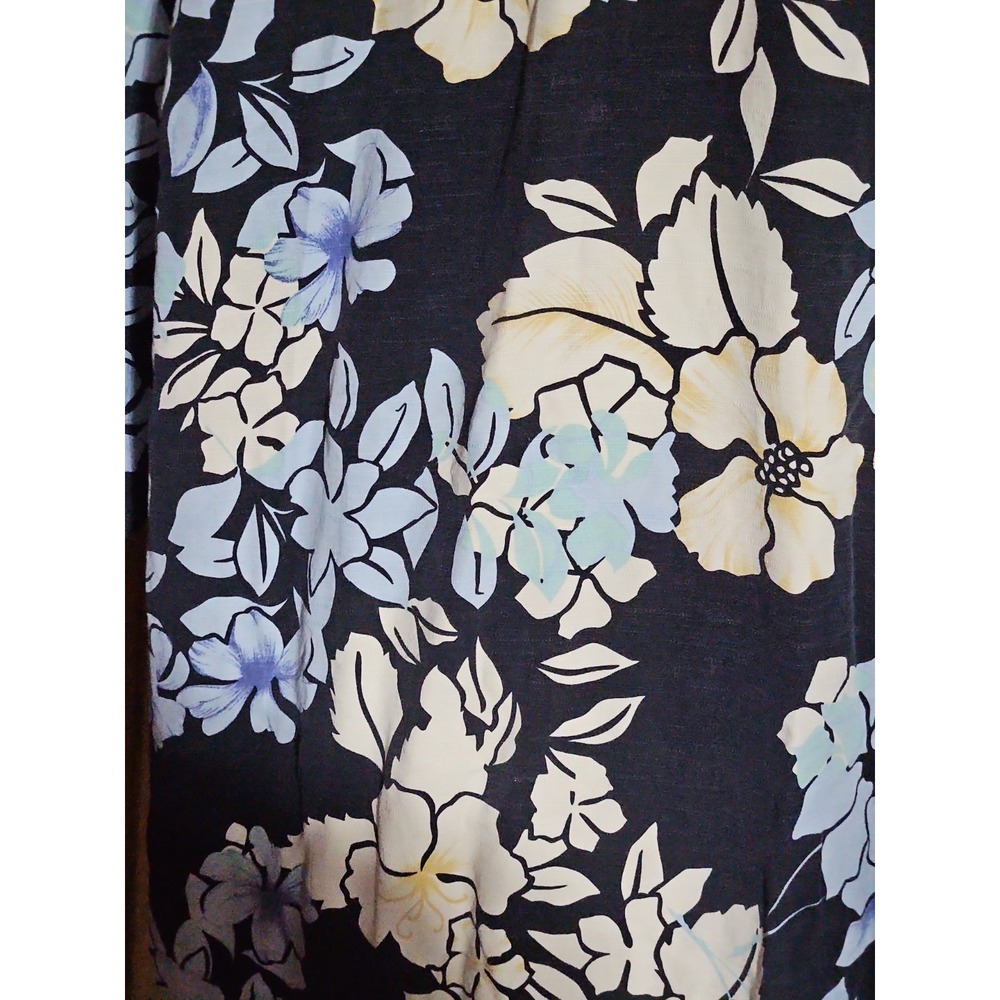 Tommy Bahama Hawaiian Shirt 100% Silk Camp Shirt Tropical Floral Hibiscus Palms